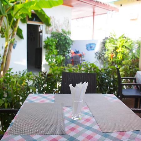 Silk Retreats Thulusdhoo Guest House Exterior photo