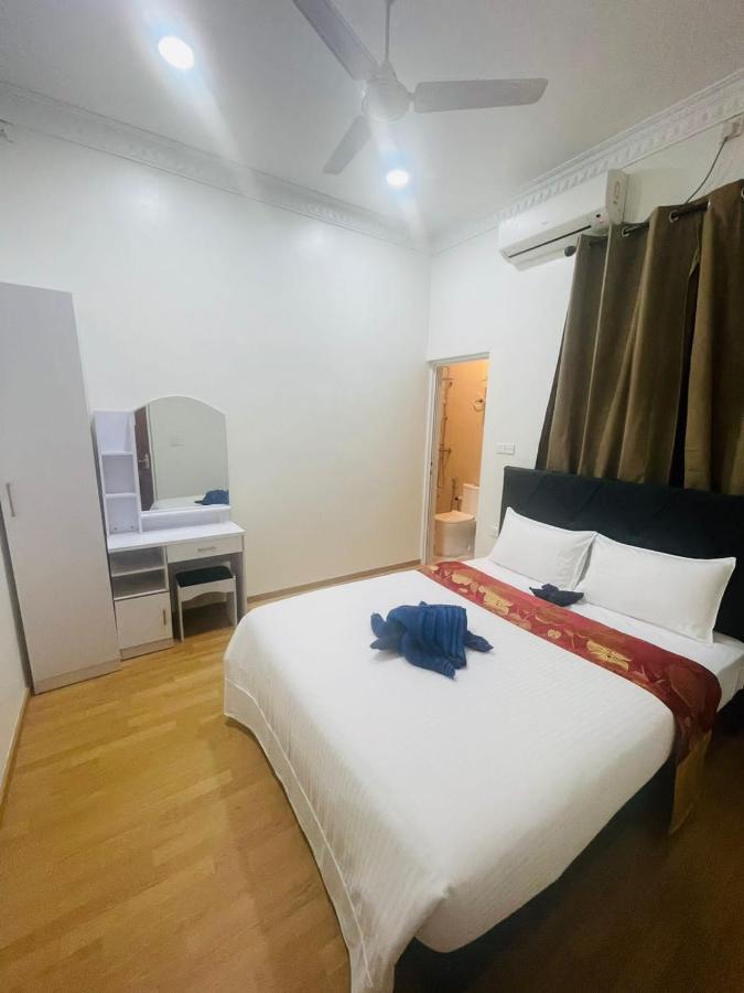 Silk Retreats Thulusdhoo Guest House Exterior photo